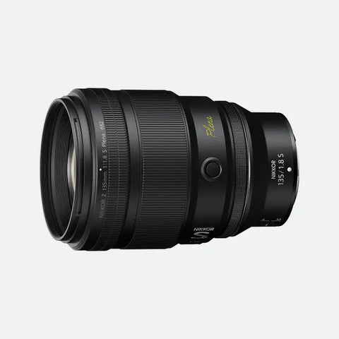 NIKKOR Z 135mm f/1.8 S Plena