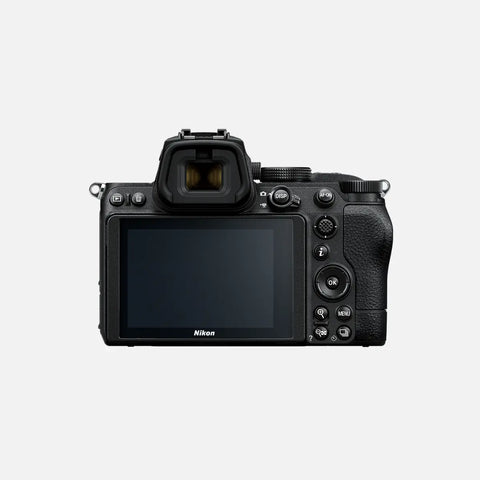 Z 5 + NIKKOR Z مقاس 24-200 مم ببؤرة F / 4-6.3